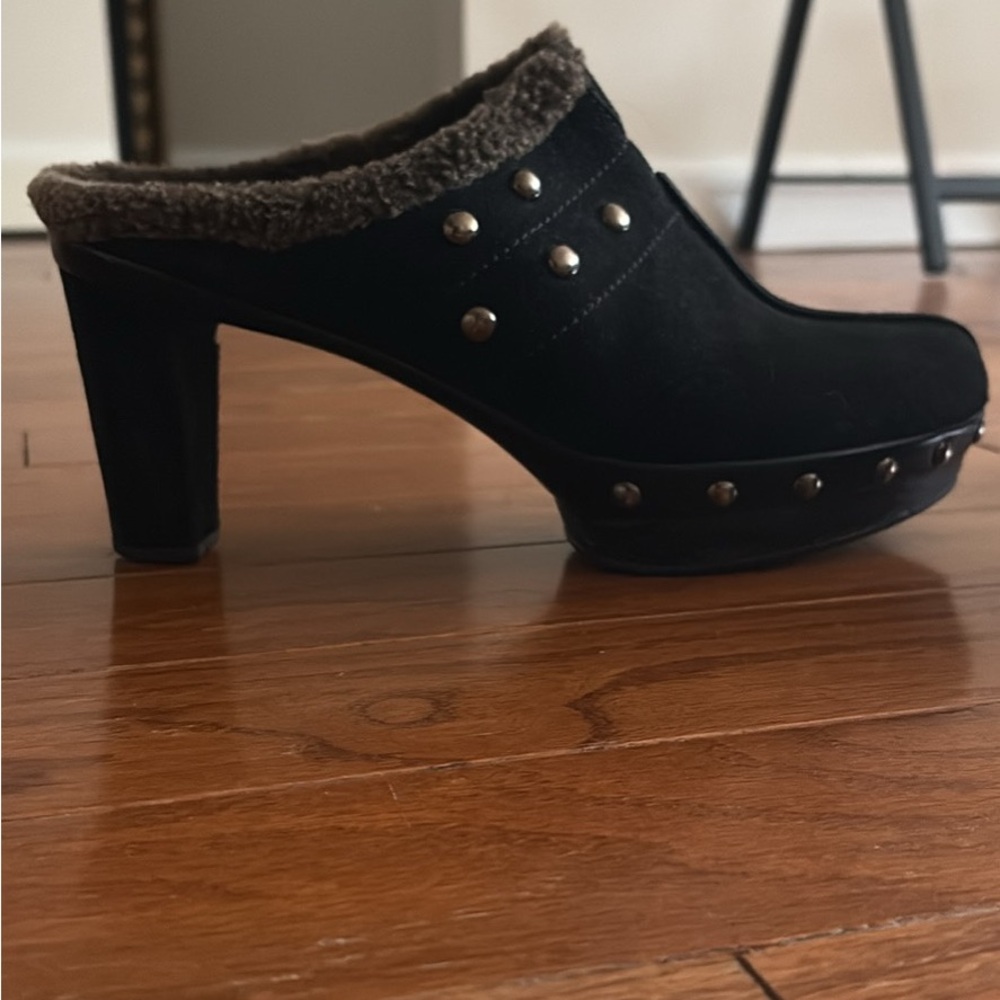 Stuart Weitzman Women's Black Studded Clogs